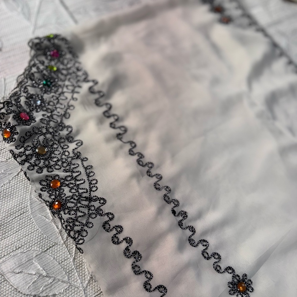 Embellished White Kaftan Dress – One Size – Beaded & Embroidered - Picture 10 of 10